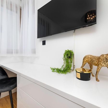 Villa Njivice Apartman Marina 外观 照片